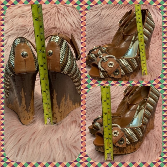 Woman’s BCBG wedges - Picture 8 of 8